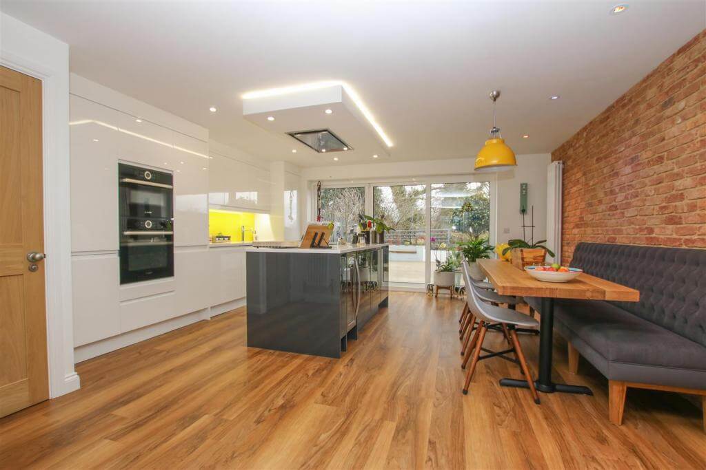 Inline Range Gloss White and Grey - gpRenovate Kitchens